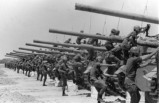 Прикольные цитаты о войне