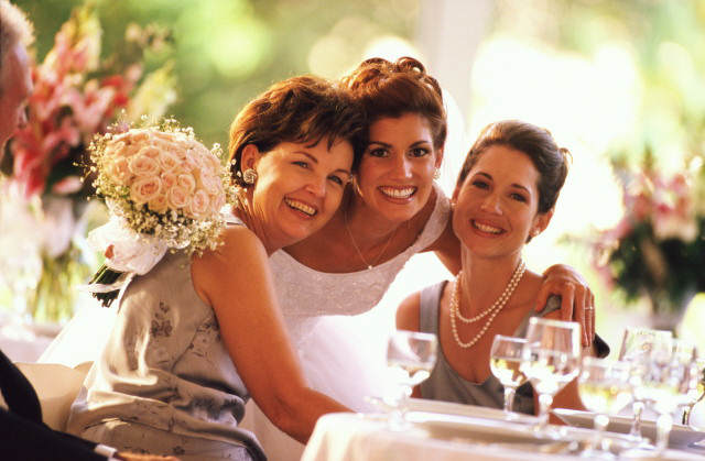 Самые лучшие поздравления на свадьбу сестре