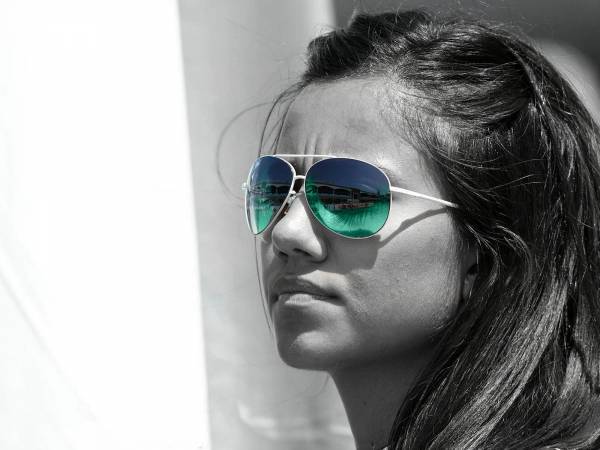 Классные статусы для девушек в социальных сетяй