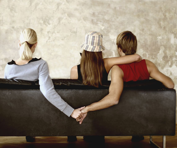 Прикольные статусы про измену парней для социальных сетей