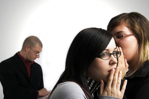 Прикольные статусы про сплетниц | prikolnye-smeshnye.ru